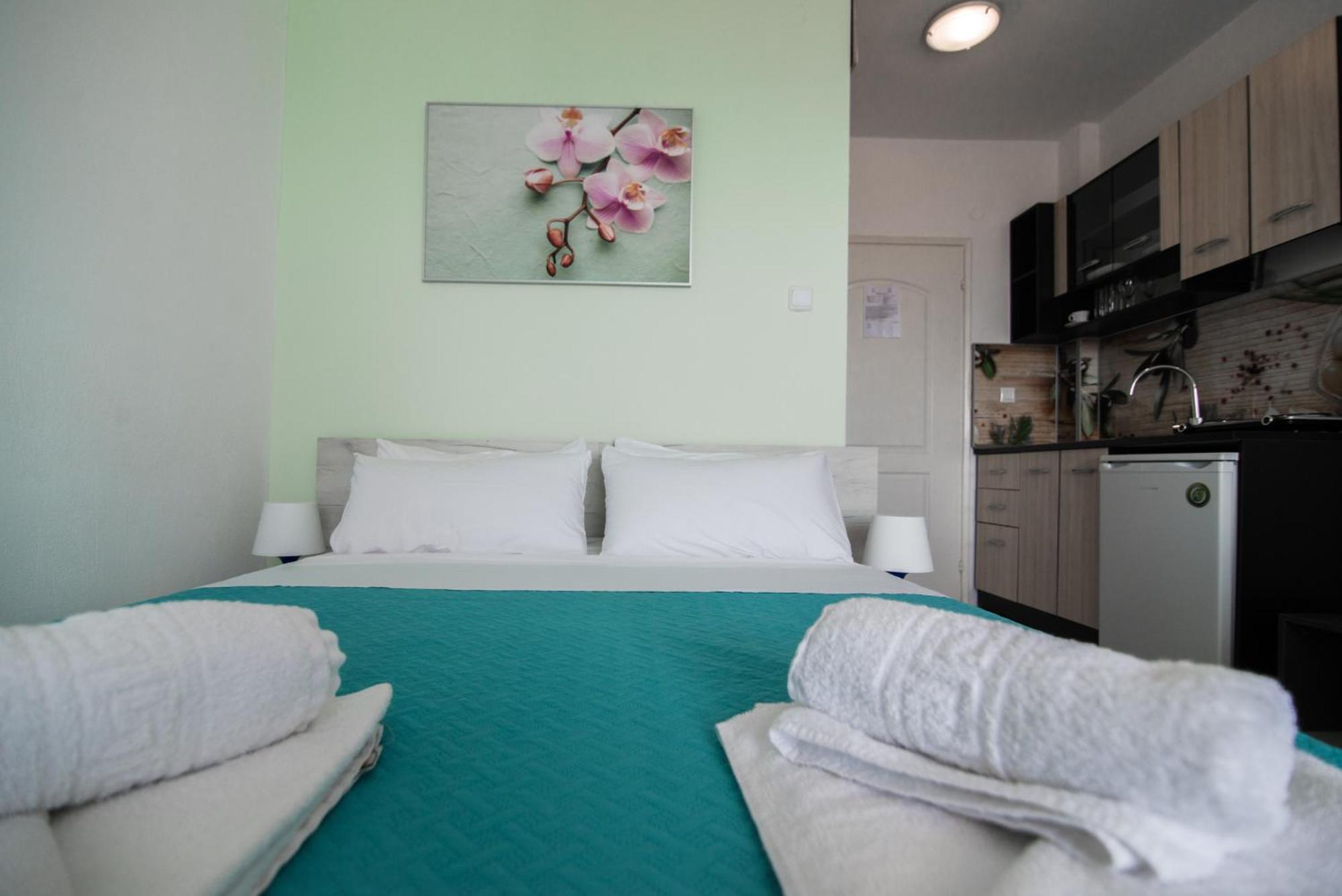 Dias Apartments Mola Kalyva Ngoại thất bức ảnh